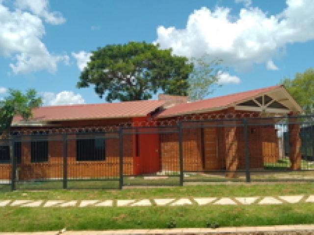 Haus in guter Lage in Caacupe / Paraguay - 1